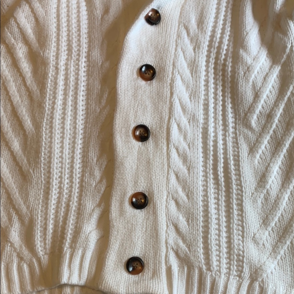 Cozy White Men’s X-Large Cable Knit Cardigan - Picture 8 of 8